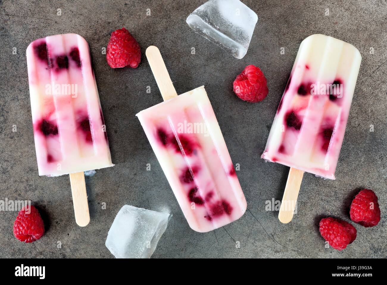 Raspberry ice cream popsicles hi-res stock photography and images - Alamy