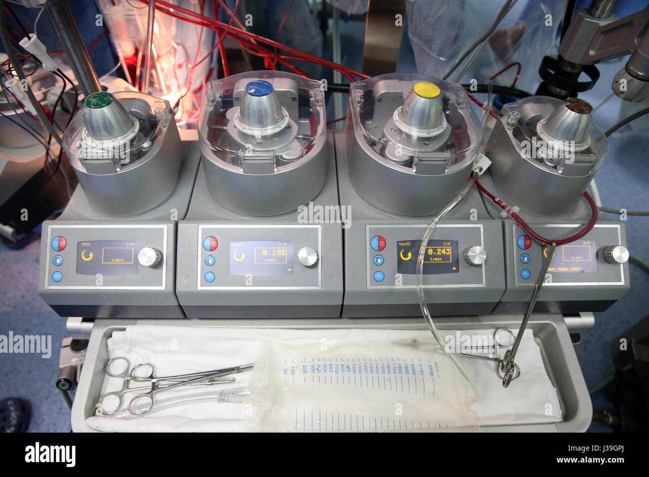 Cardiopulmonary Bypass Machine Hi-res Stock Photography And Images - Alamy