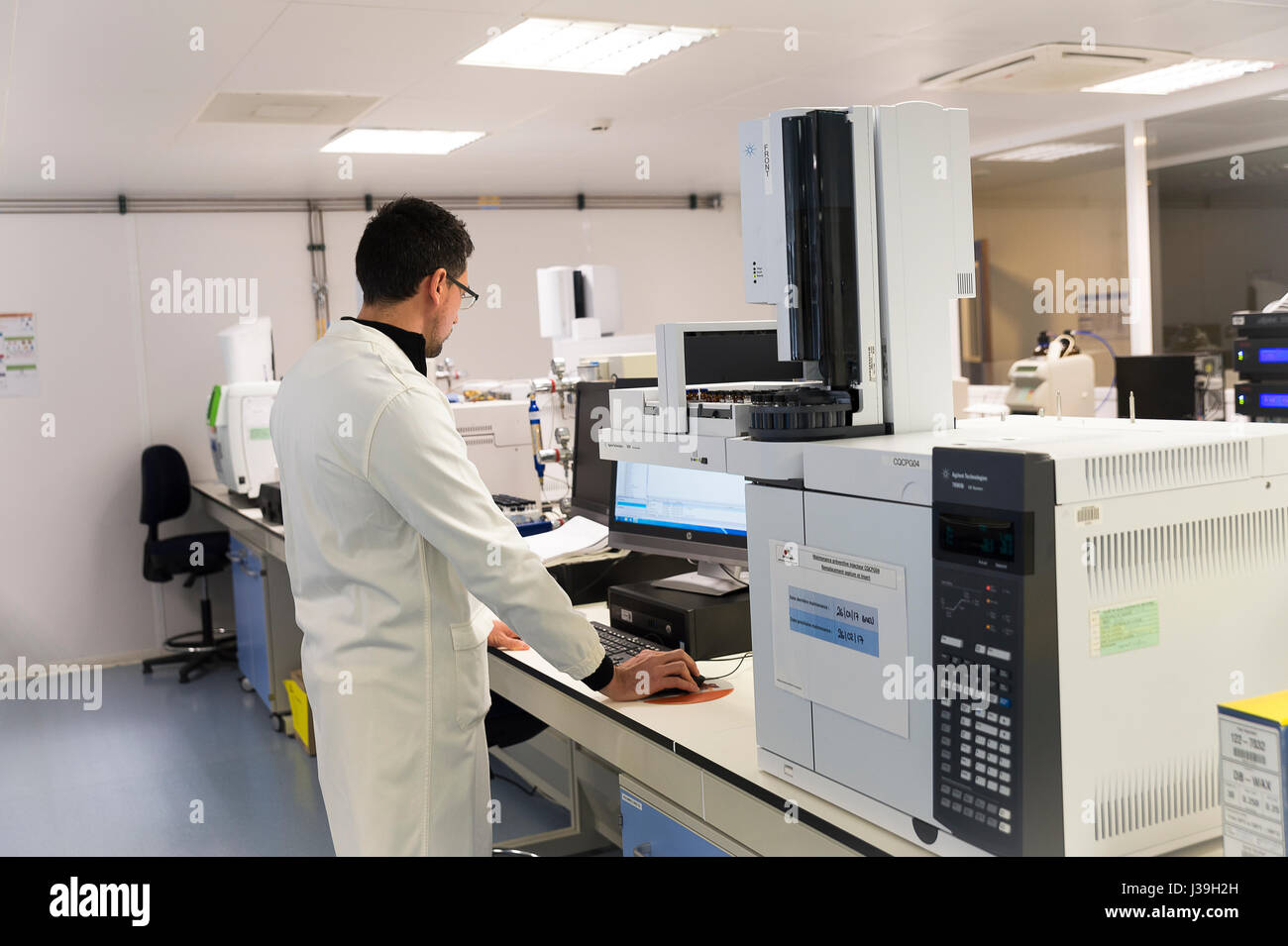 Gas chromatography hires stock photography and images Alamy