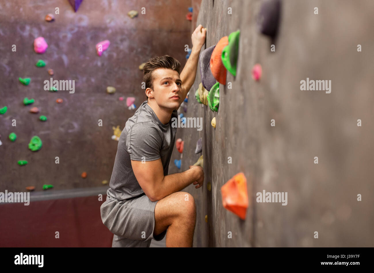 Indoor rock climbing hi-res stock photography and images - Alamy