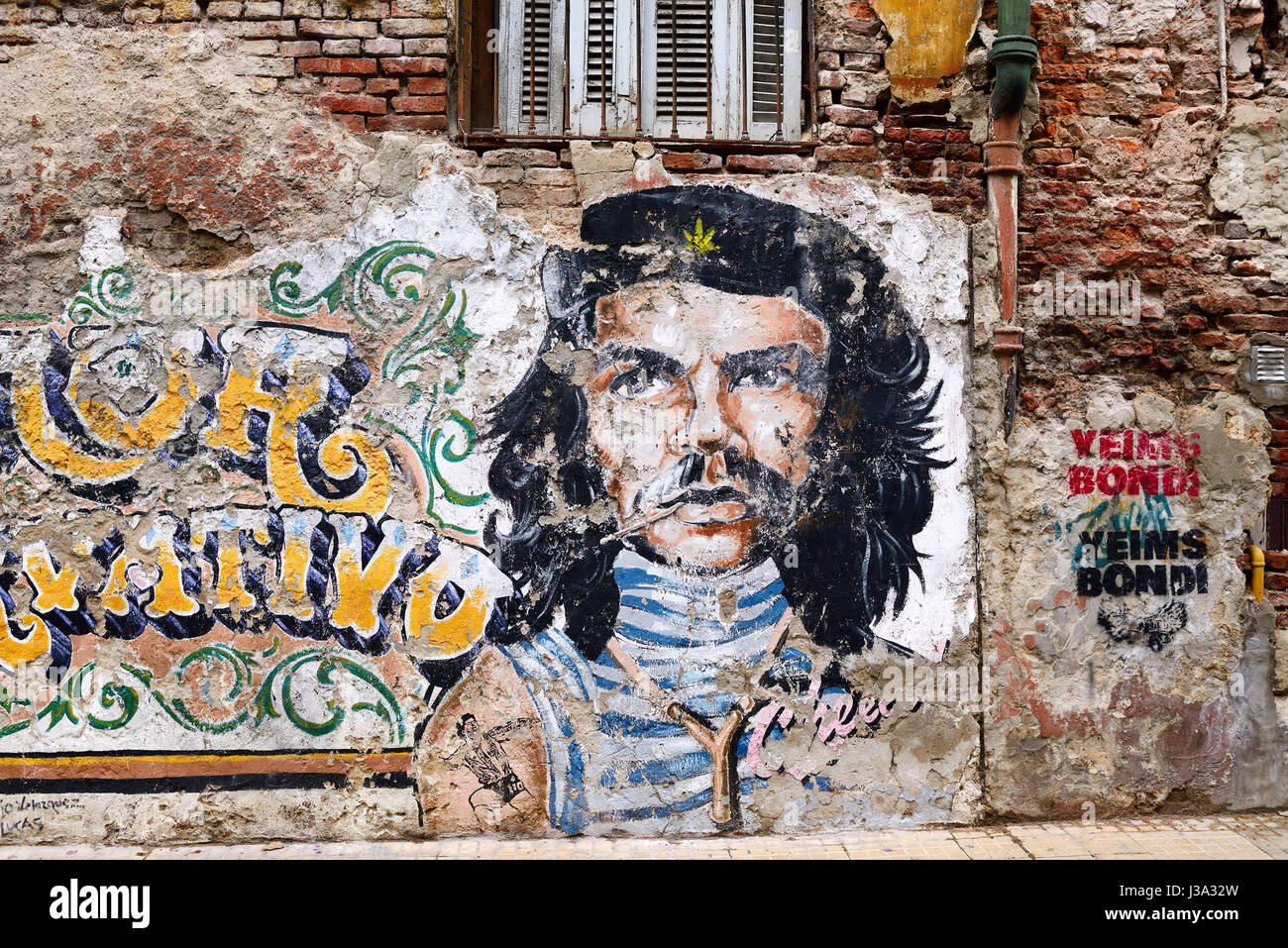 Che Guevara Graffiti Narrow Street People Photo Wallpaper Wall Mural 1X-1201268
