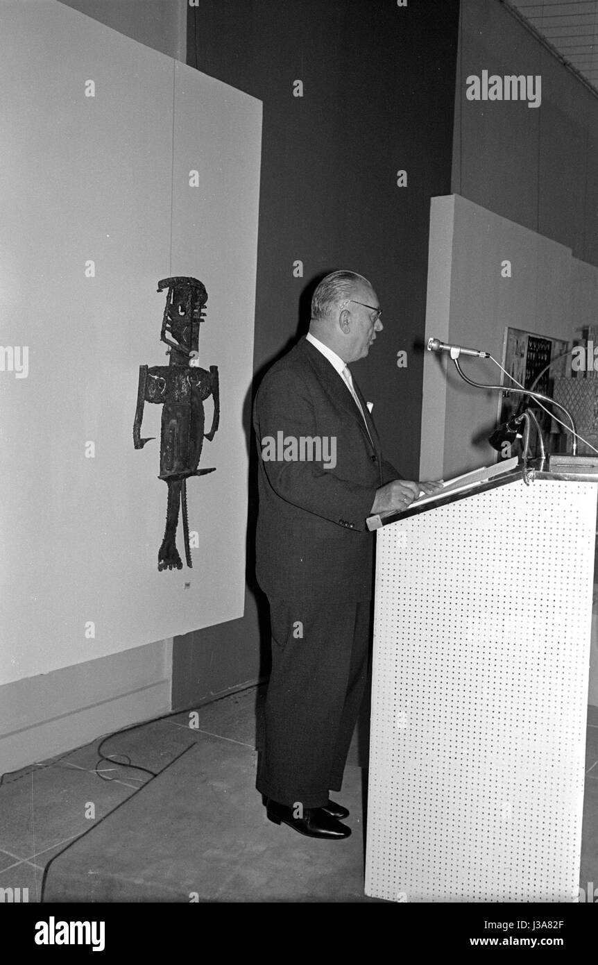 Presentation of the Burda Prize for Fine Arts in Munich, 1963 Stock Photo