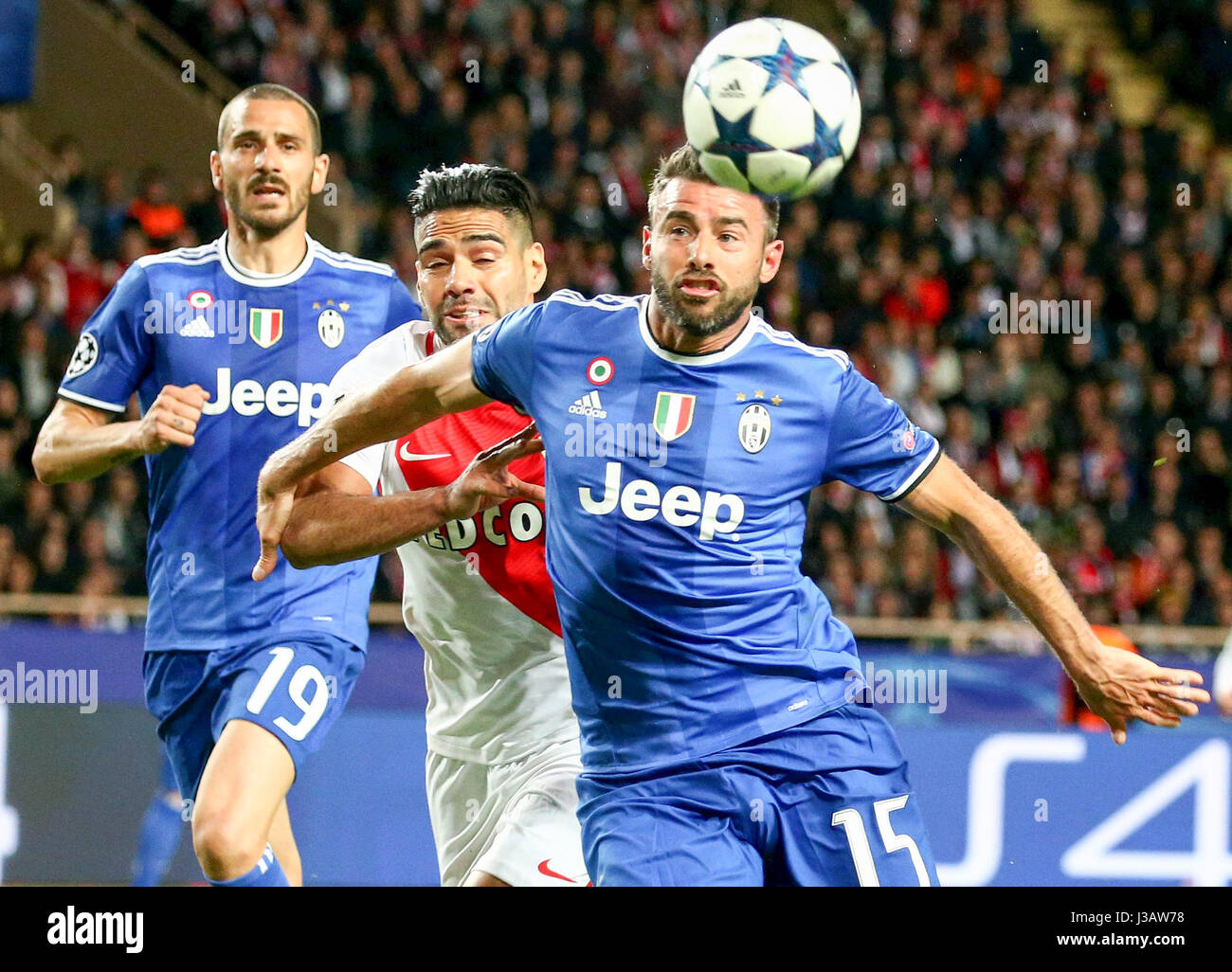 Fontvieille. 3rd May, 2017. Radamel Falcao (C) from Monaco competes with Andrea Barzagli (R) from Juventus during the semifinal first leg match of UEFA Champions League in Fontvieille, Monaco on May 3, 2017. Juventus won 2-0. Credit: Serge Haouzi/Xinhua/Alamy Live News Stock Photo