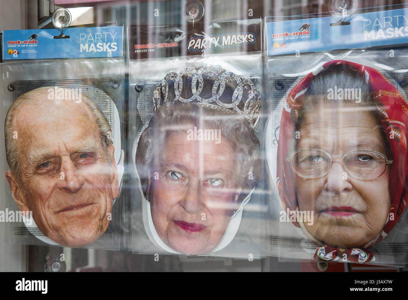 Windsor, UK. 4th May, 2017. Souvenir masks of the Duke of Edinburgh on