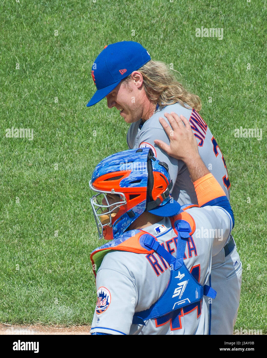 Noah syndergaard camo clearance jersey