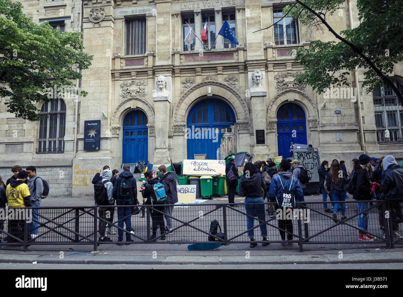 Lycée voltaire hi-res stock photography and images - Alamy