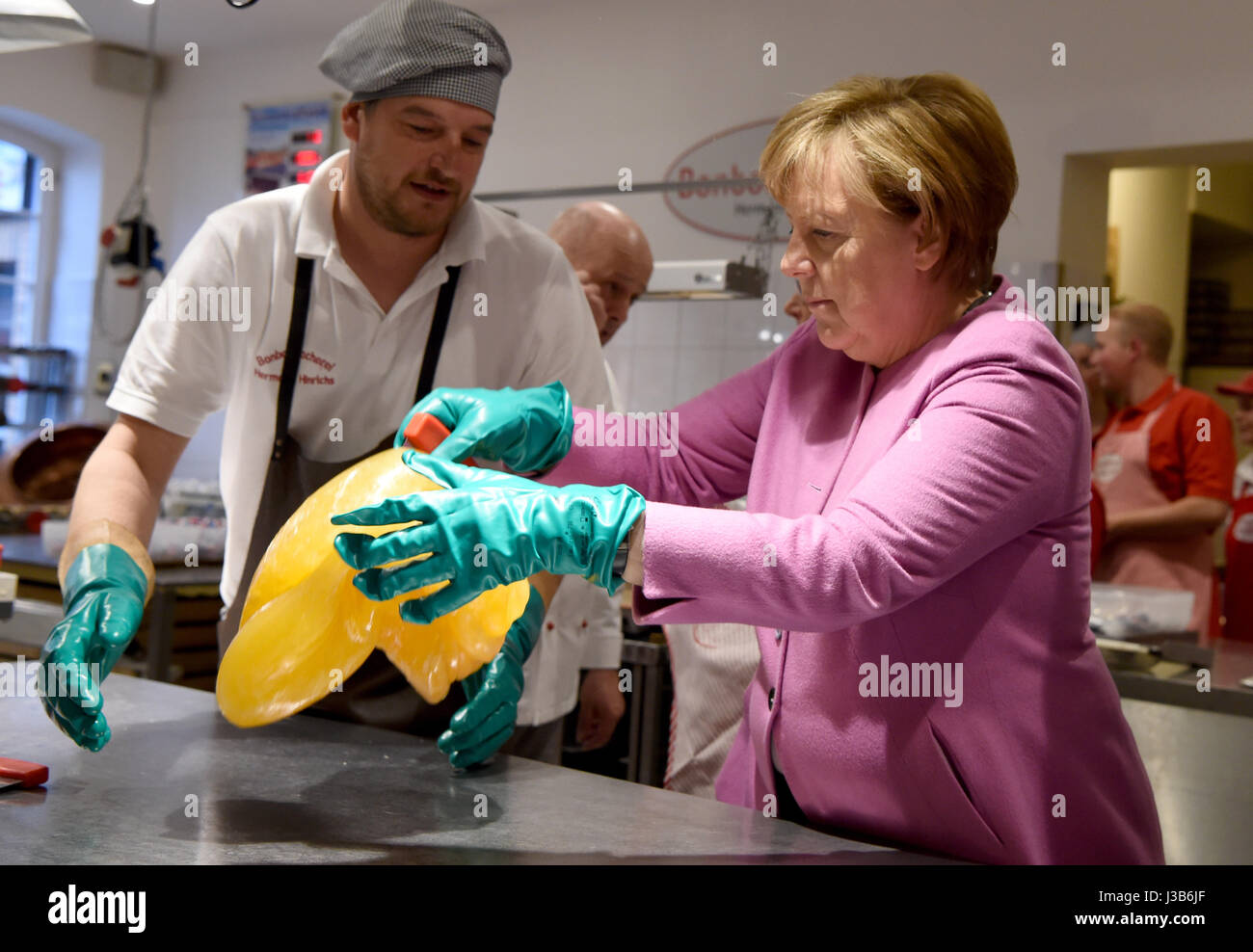 eckernforde-germany-05th-may-2017-german-chancellor-angela-merkel-J3B6JF.jpg