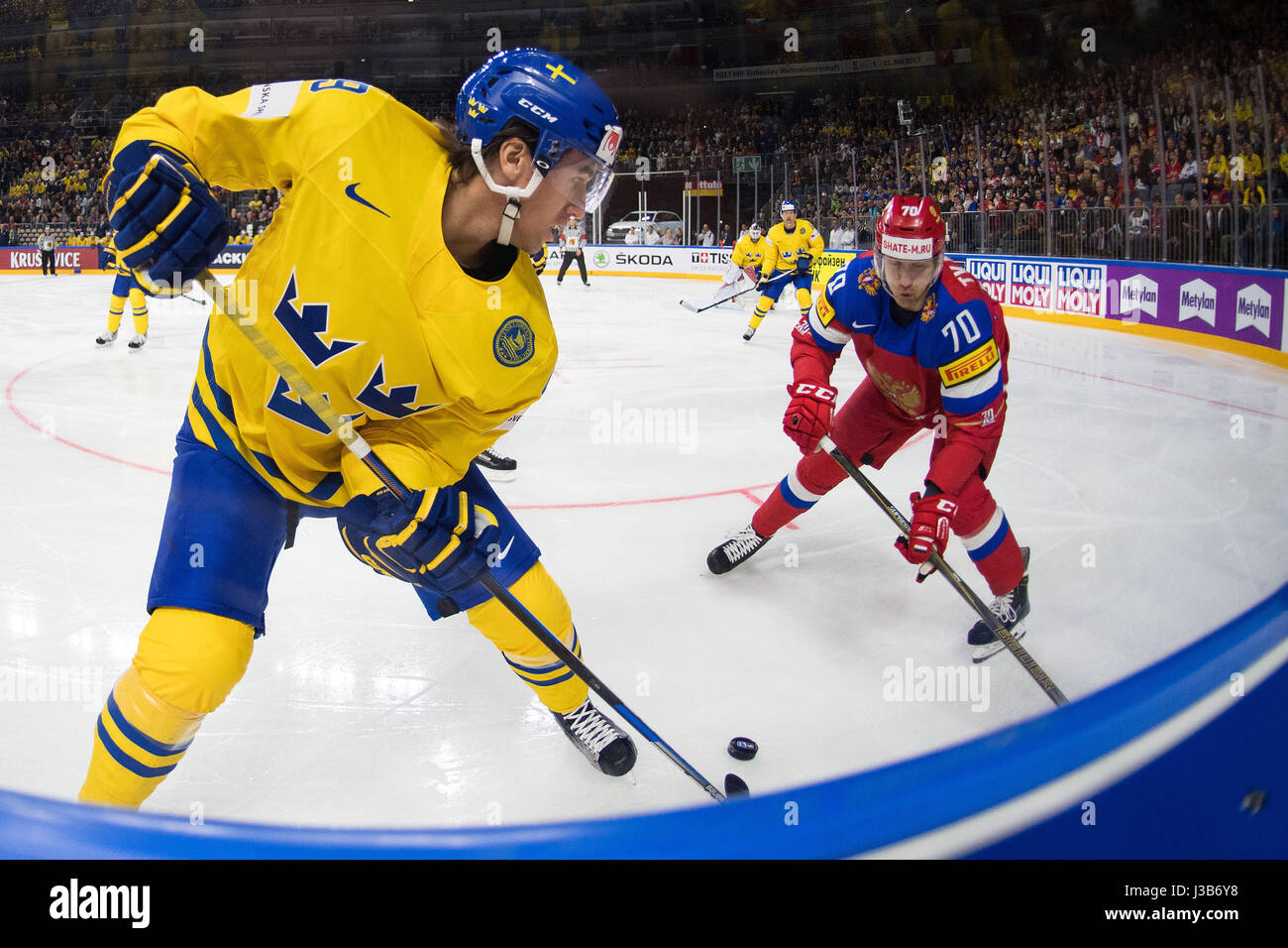 Cologne, Germany. 05th May, 2017. Sweden's Victor Rask (L) and Russia's ...