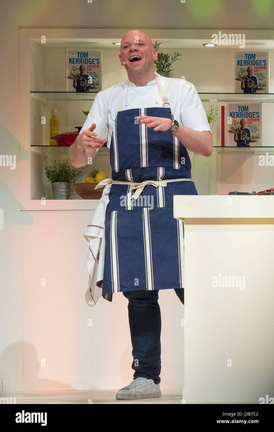 Three starred chef hi-res stock photography and images - Alamy