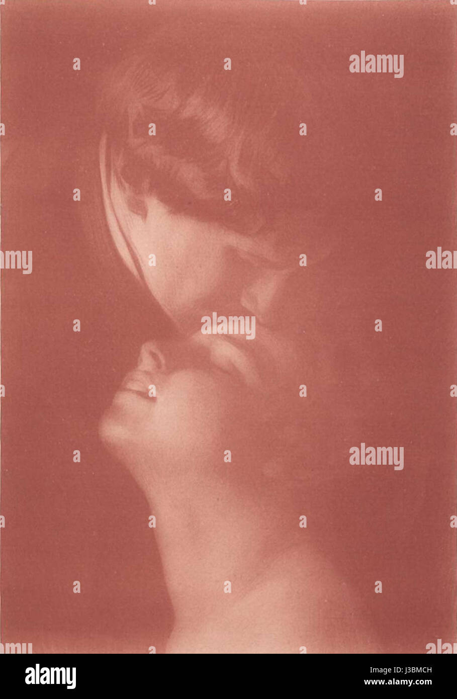 'El Beso' by Manuel Feliu captures an intimate moment between two ...