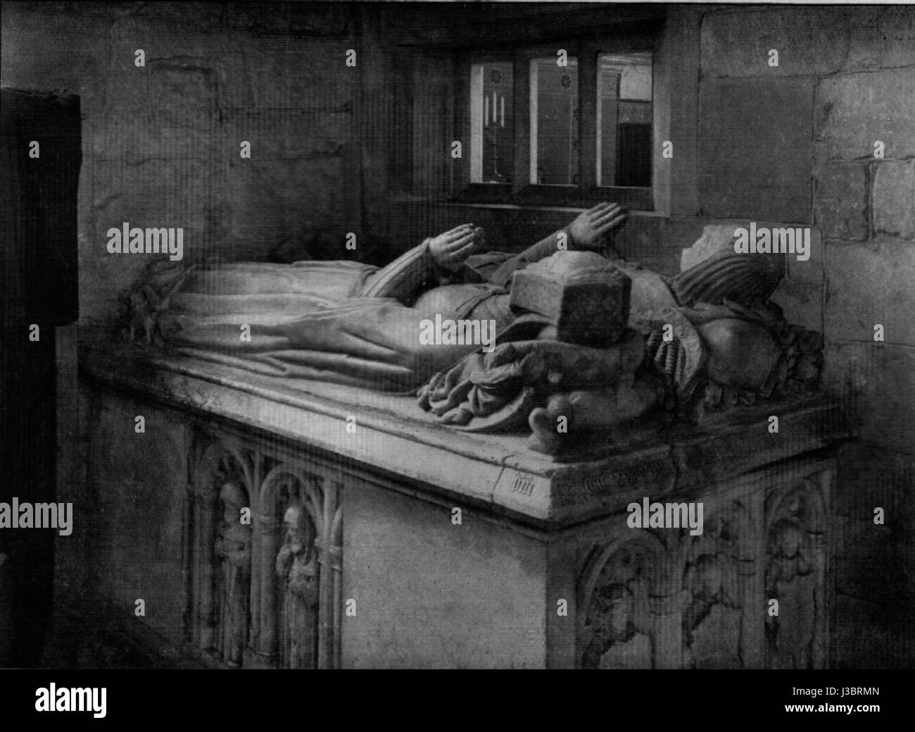 Duffield Church is home to the Mynors tomb, a historical burial site with significance to local history and religious practices in Duffield, Derbyshire. Stock Photo