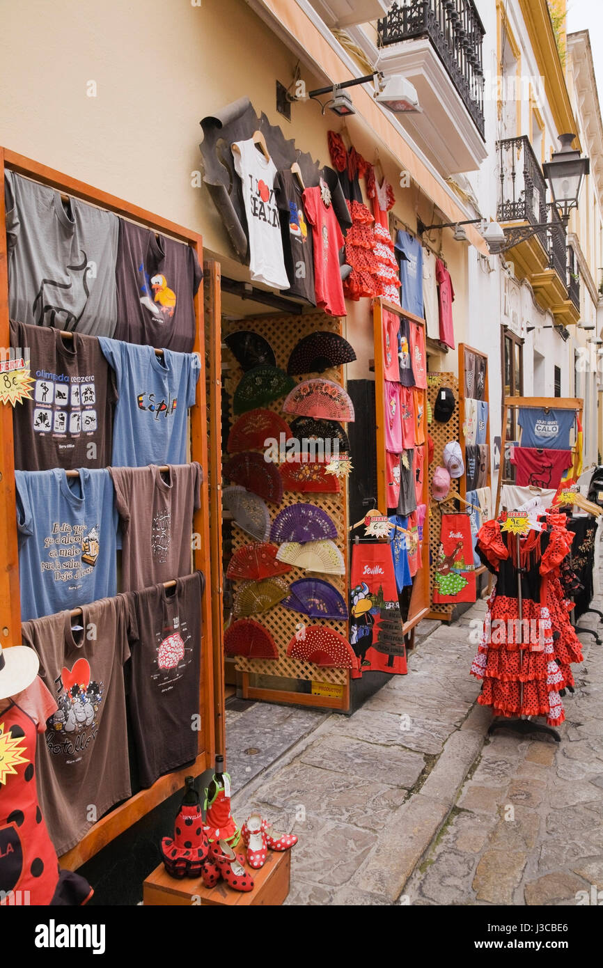 Spanish clothes shop exterior hi-res stock photography and images - Alamy