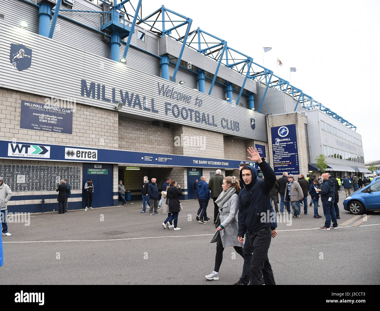 New Den Stadium Hi-res Stock Photography And Images - Alamy