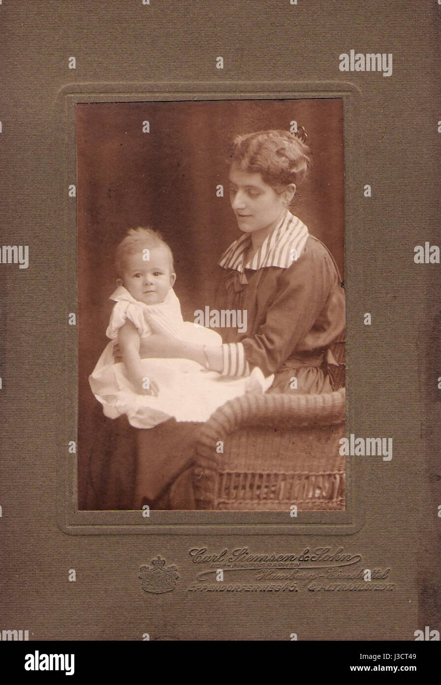 ERWEHs Oma is a reference to a family figure, possibly symbolizing a grandmother in German, relating to family heritage, generational ties, or cultural history. The context of Oma (grandmother) within German-speaking families reflects traditional values and family structures. Stock Photo
