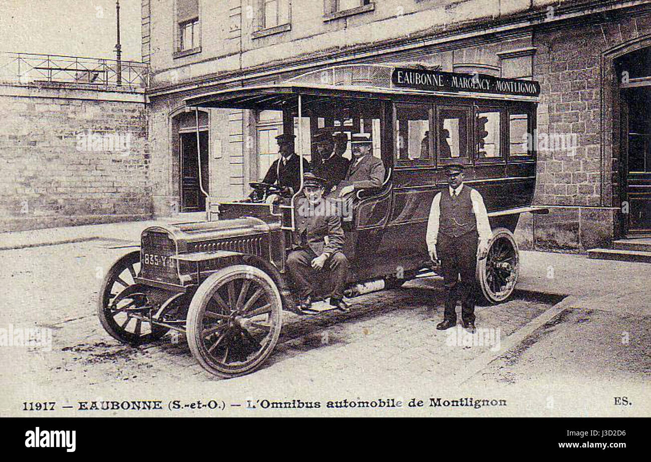Eaubonne L Omnibus automobile de Montlignon Stock Photo