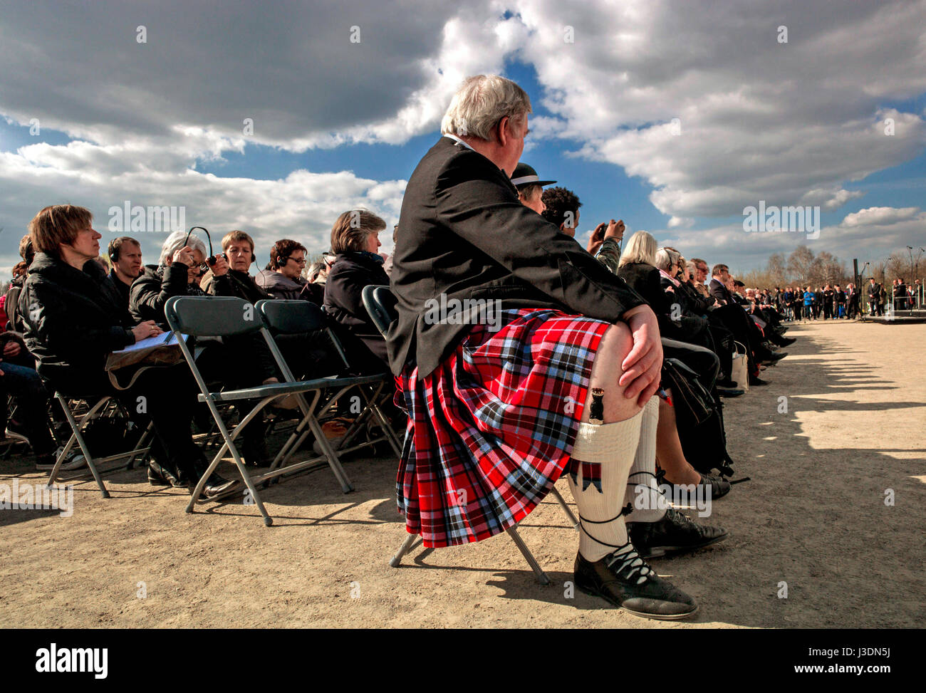 The guests hi-res stock photography and images - Alamy