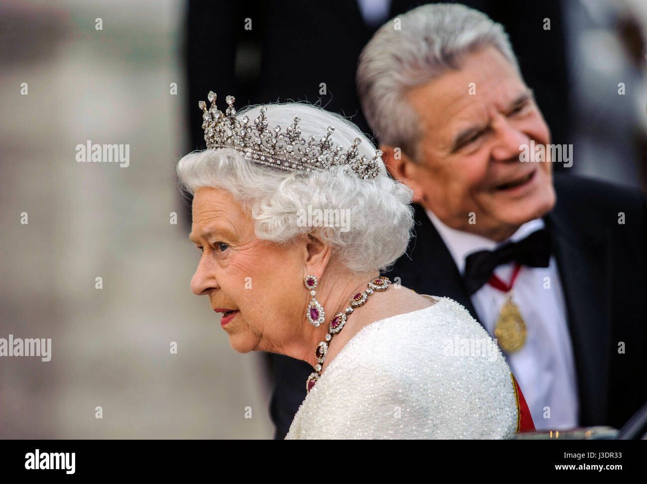 Elizabeth II and Joachim Gauck Stock Photo