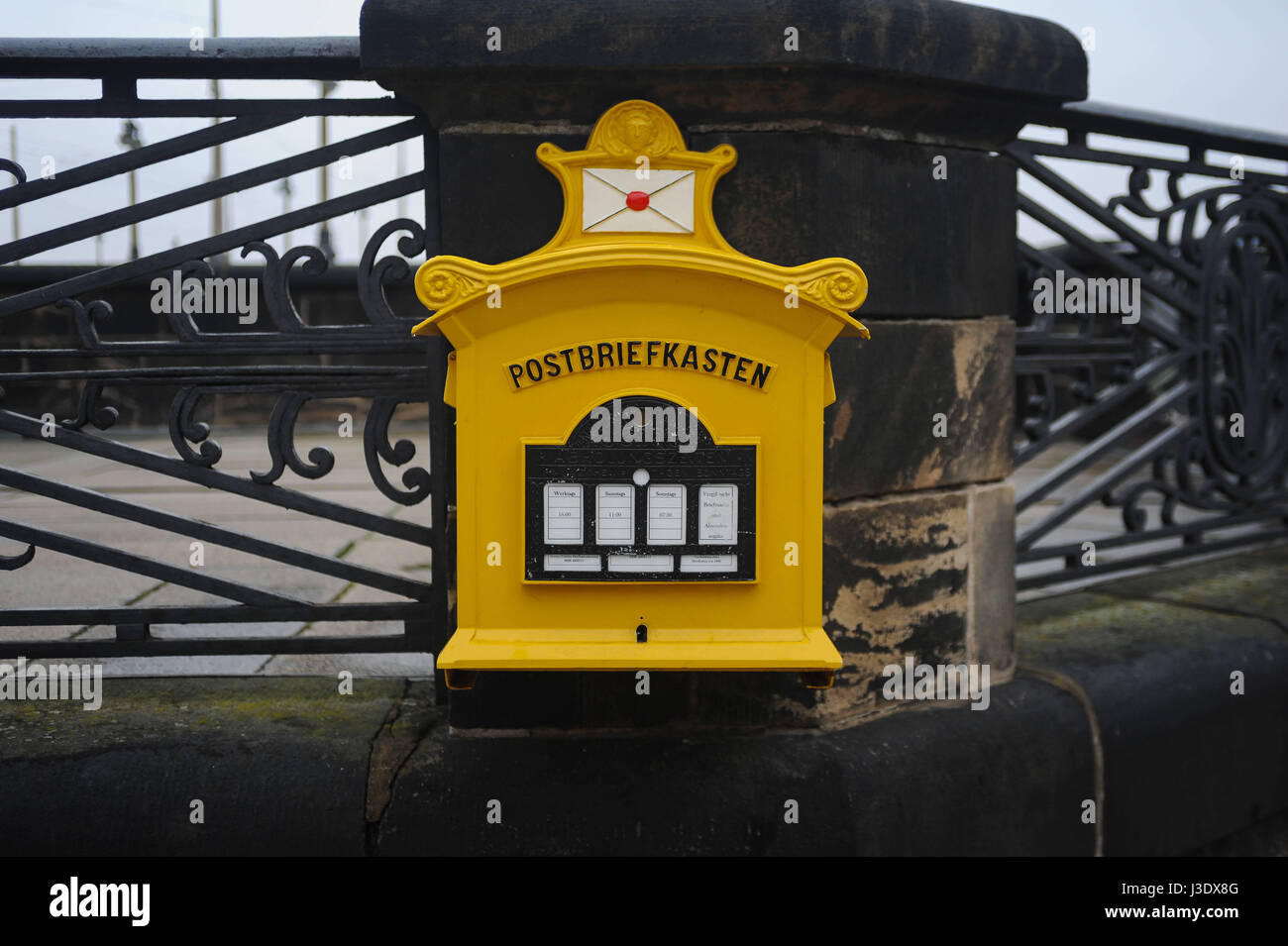 Ddr Briefkasten High Resolution Stock Photography and Images - Alamy