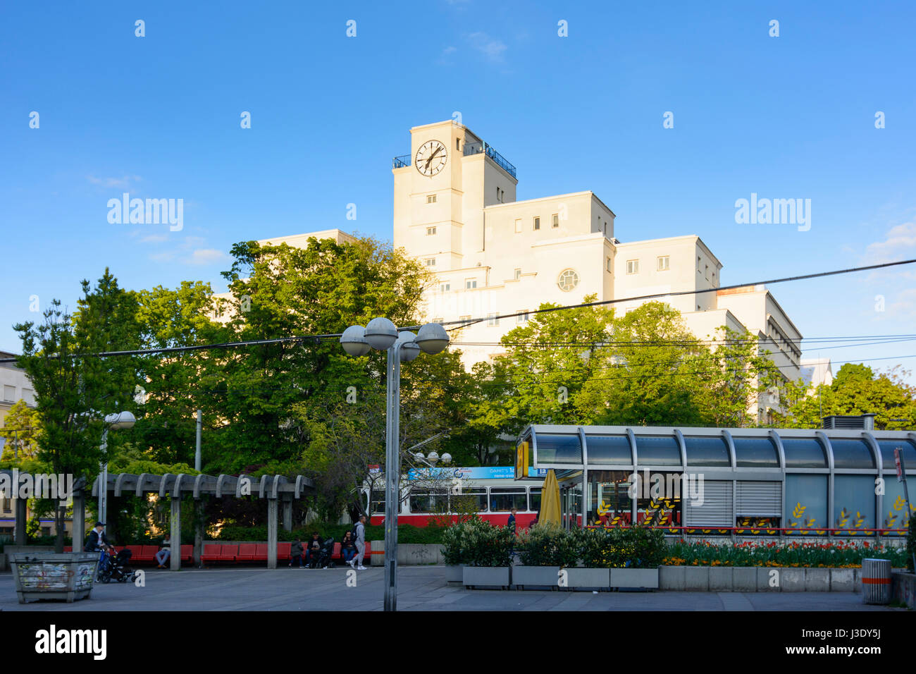 square Reumannplatz, indoor swimming pool Amalienbad, streetcar, Wien, Vienna, 10. Favoriten, Wien, Austria Stock Photo