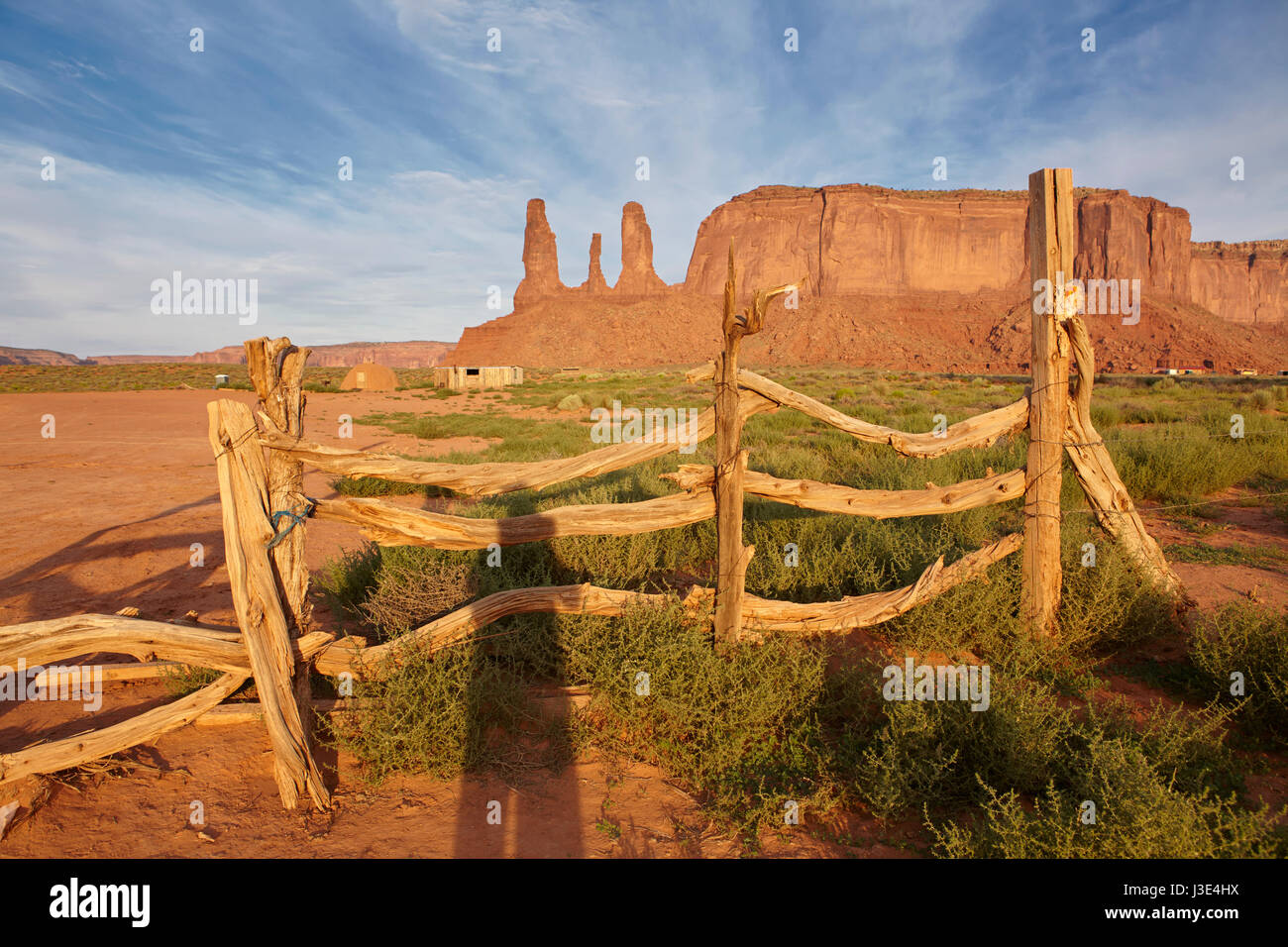 Butte landforms monument hi-res stock photography and images - Alamy