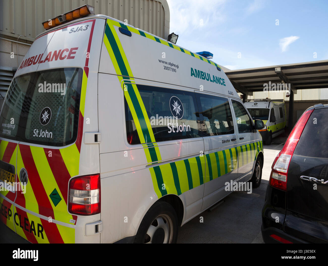 Ambulance garage hires stock photography and images Alamy