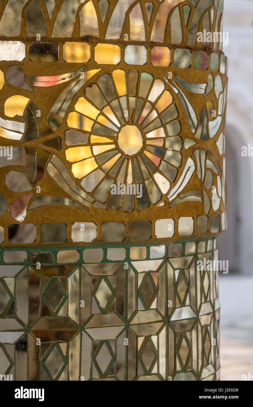 Decorative column hi-res stock photography and images - Alamy