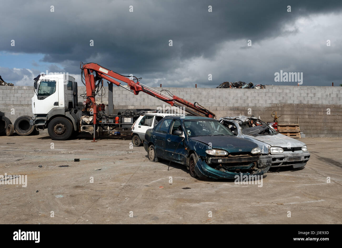 Car breaker hires stock photography and images Alamy