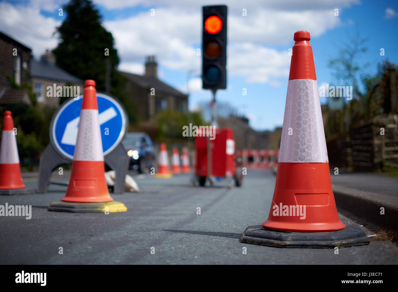 Stop Light Roadworks High Resolution Stock Photography and Images Alamy