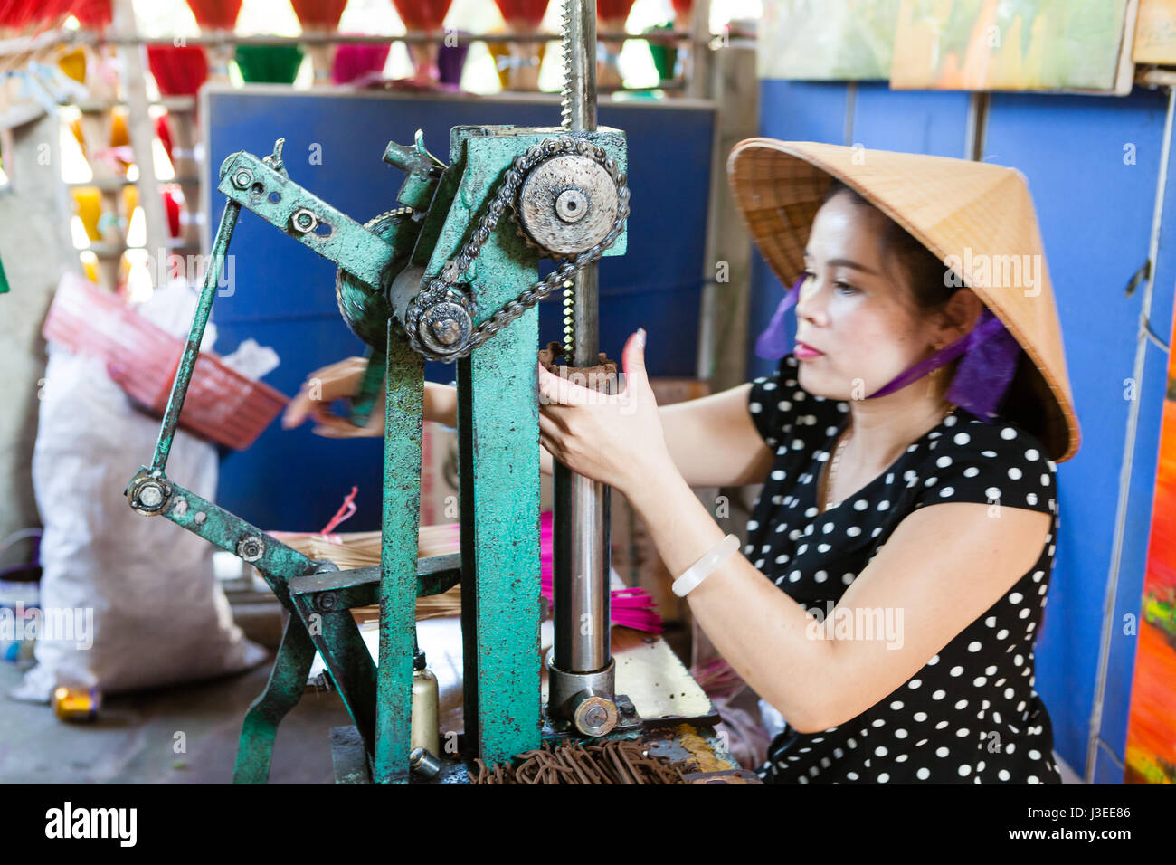 Vietnamese craft hi-res stock photography and images - Alamy