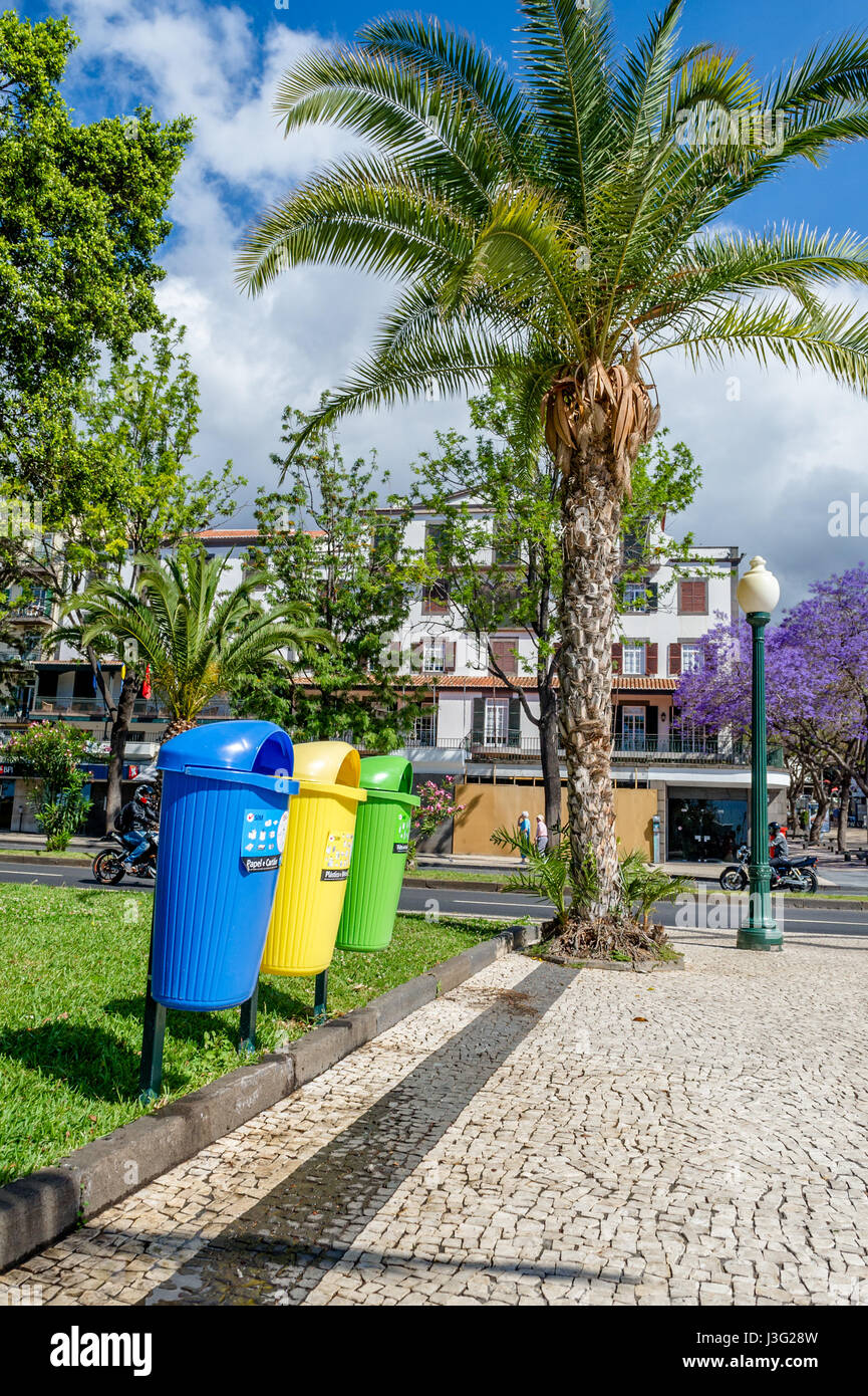 Recycle bins hi-res stock photography and images - Alamy