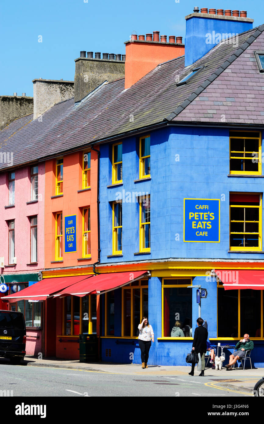 Petes Eats, a popular cafe in the tourist village of Llanberis, situated at the foot of Snowdon, popular with walkers, climbers, watersport enthusiast Stock Photo