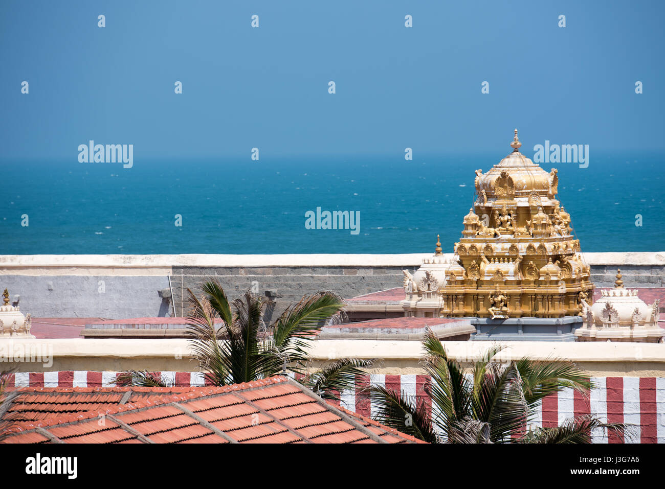 View at the Kumari Amman temple with the Indian Ocean in the background in Kanyakumari, India Stock Photo