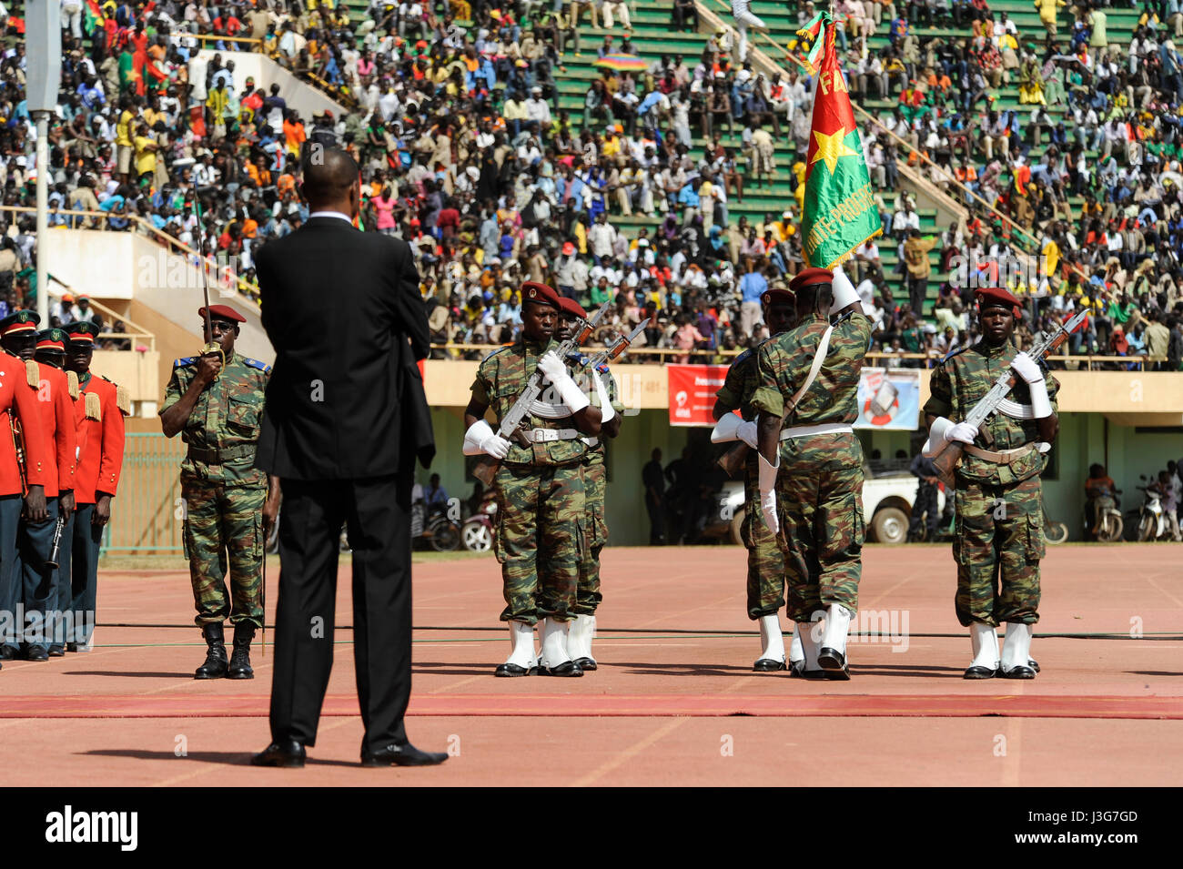 BURKINA FASO, armed soldier at parade in Stadium in Ougadougou / BURKINA FASO, bewaffnete Garde bei einer Parade im Stadium in Ougadougou Stock Photo