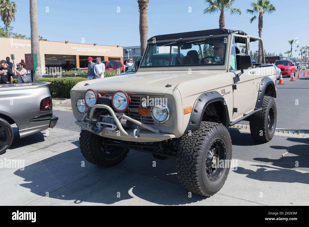 2017 Ford Bronco >> Buena Park Usa April 30 2017 Ford Bronco On Display 2017 Ford Bronco >> Buena Park Usa April 30 2017 Ford Bronco On Display