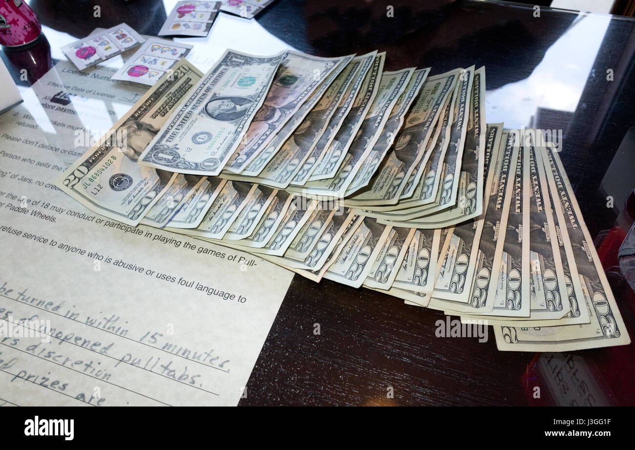 Pull tab hi res stock photography and images Alamy