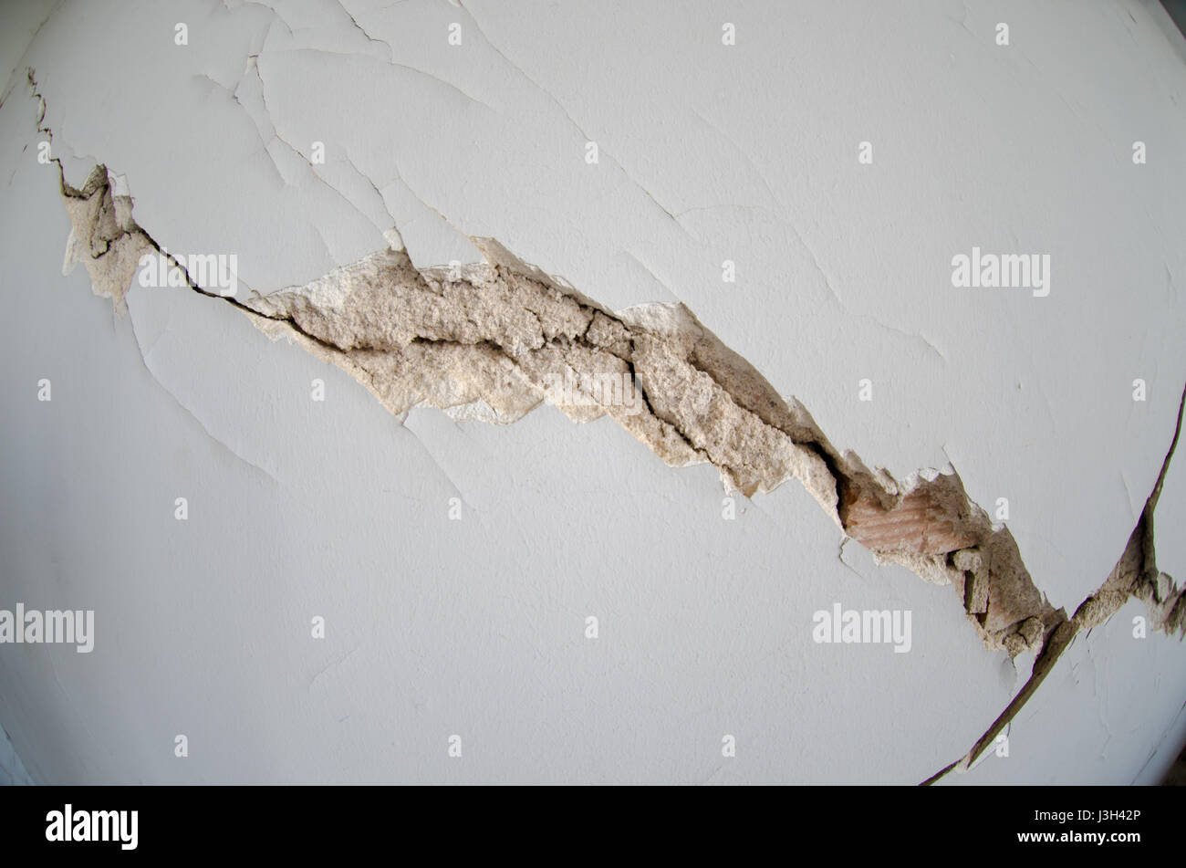 Damage to bricks hi-res stock photography and images - Alamy