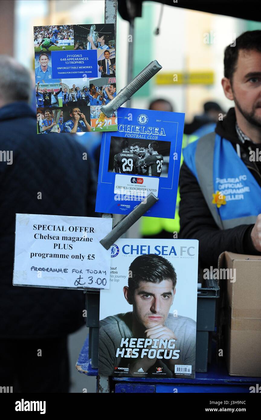 Fa cup programme seller hi-res stock photography and images - Alamy