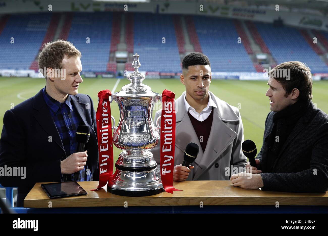 DAN WALKER CURTIS DAVIS THE F BBC SPORTS PRESENTERS THE JOHN SMITH S 