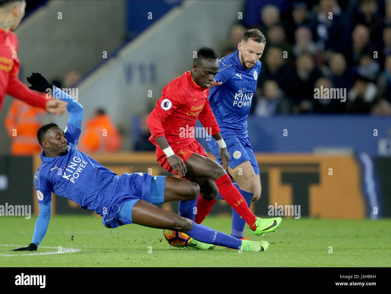 WILFRED NDIDI TACLKLES SADIO M LEICESTER CITY V LIVERPOOL KING POWER STADIUM LEICESTER ENGLAND 27 February 2017 Stock Photo