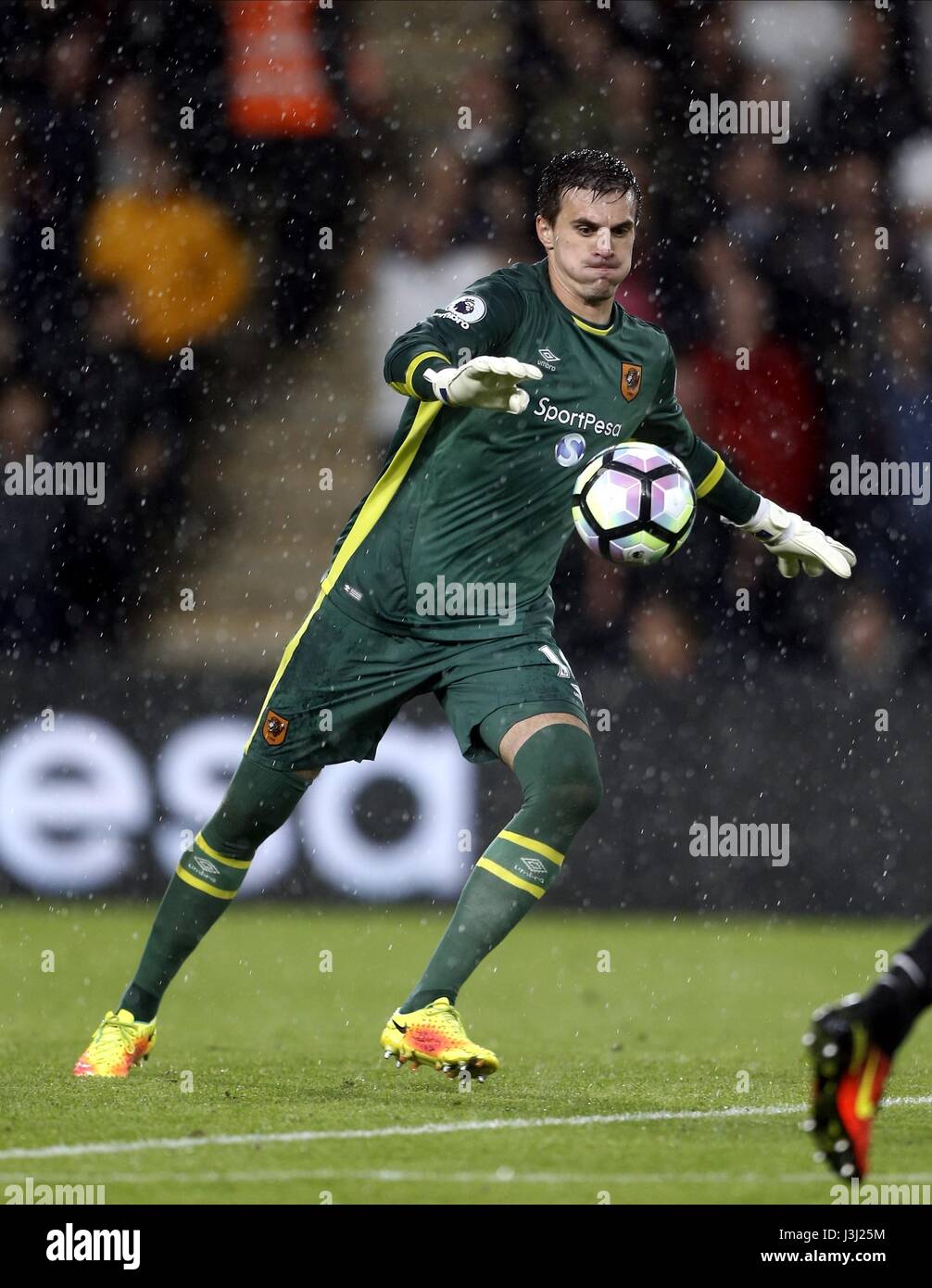 Maillot Hull City 2016/2017 - Gardien Eldin Jakupović - Taille M - Orange - Marque Umbro