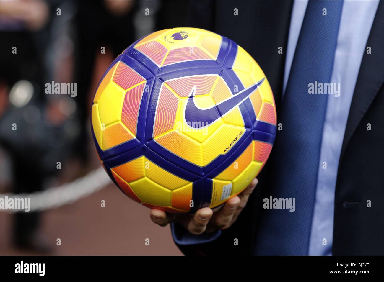 Premier league football nike hi-res stock photography and images - Alamy