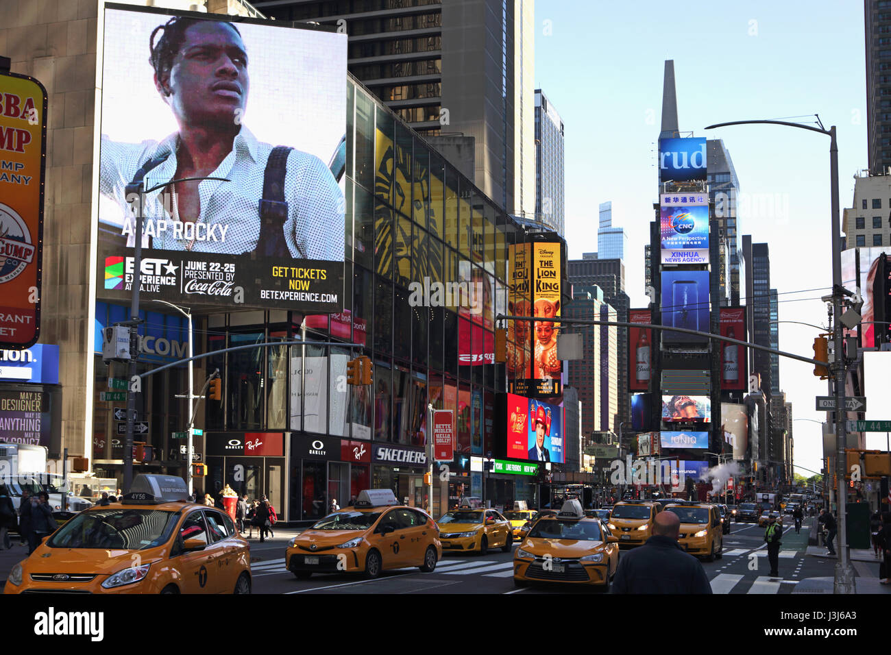 Morning In Times Square New York City Along Seventh Avenue At West 44th Street Looking North Uptown Stock Photo Alamy