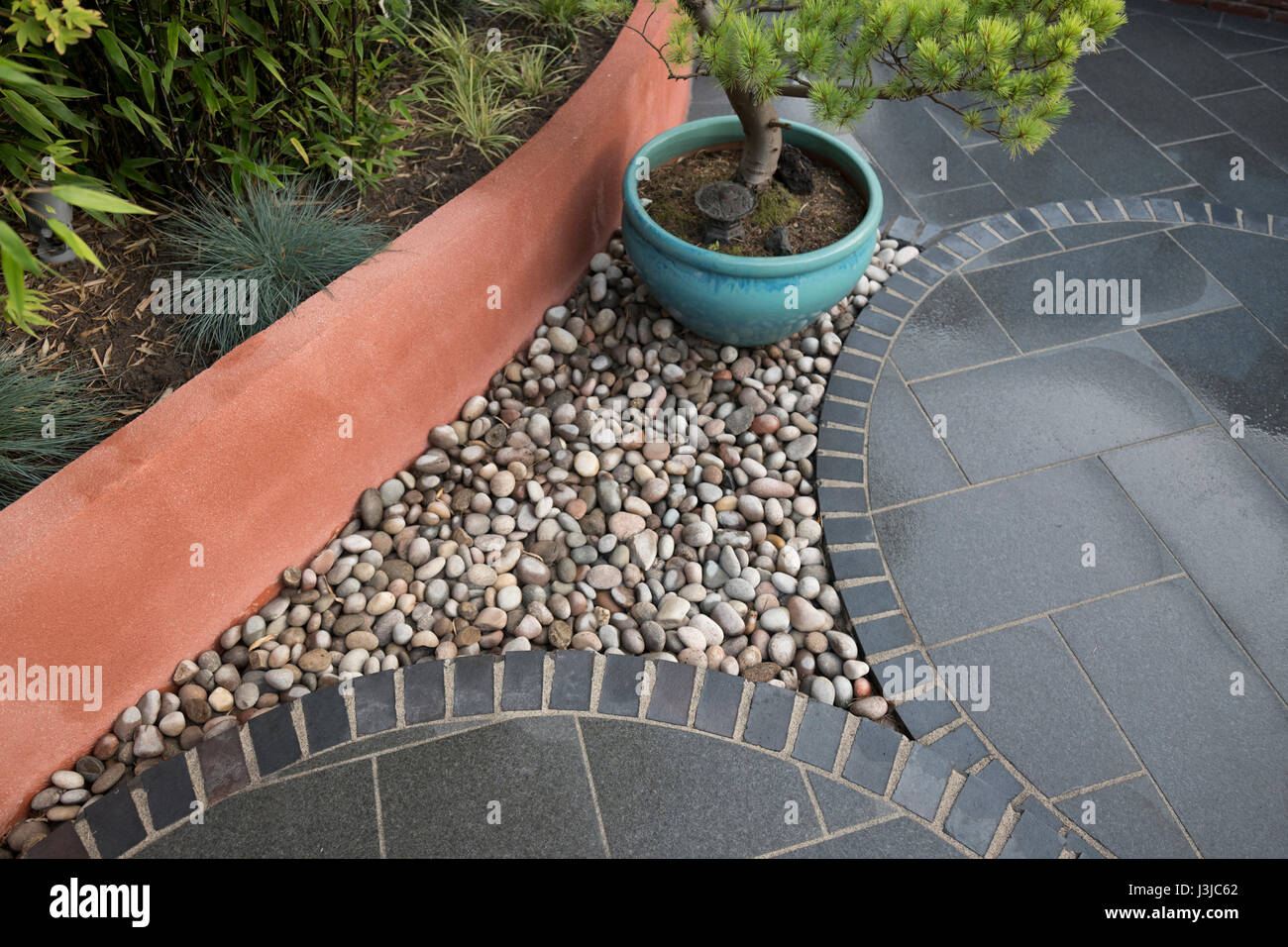 new garden design and construction by an approved Marshalls contractor Stock Photo