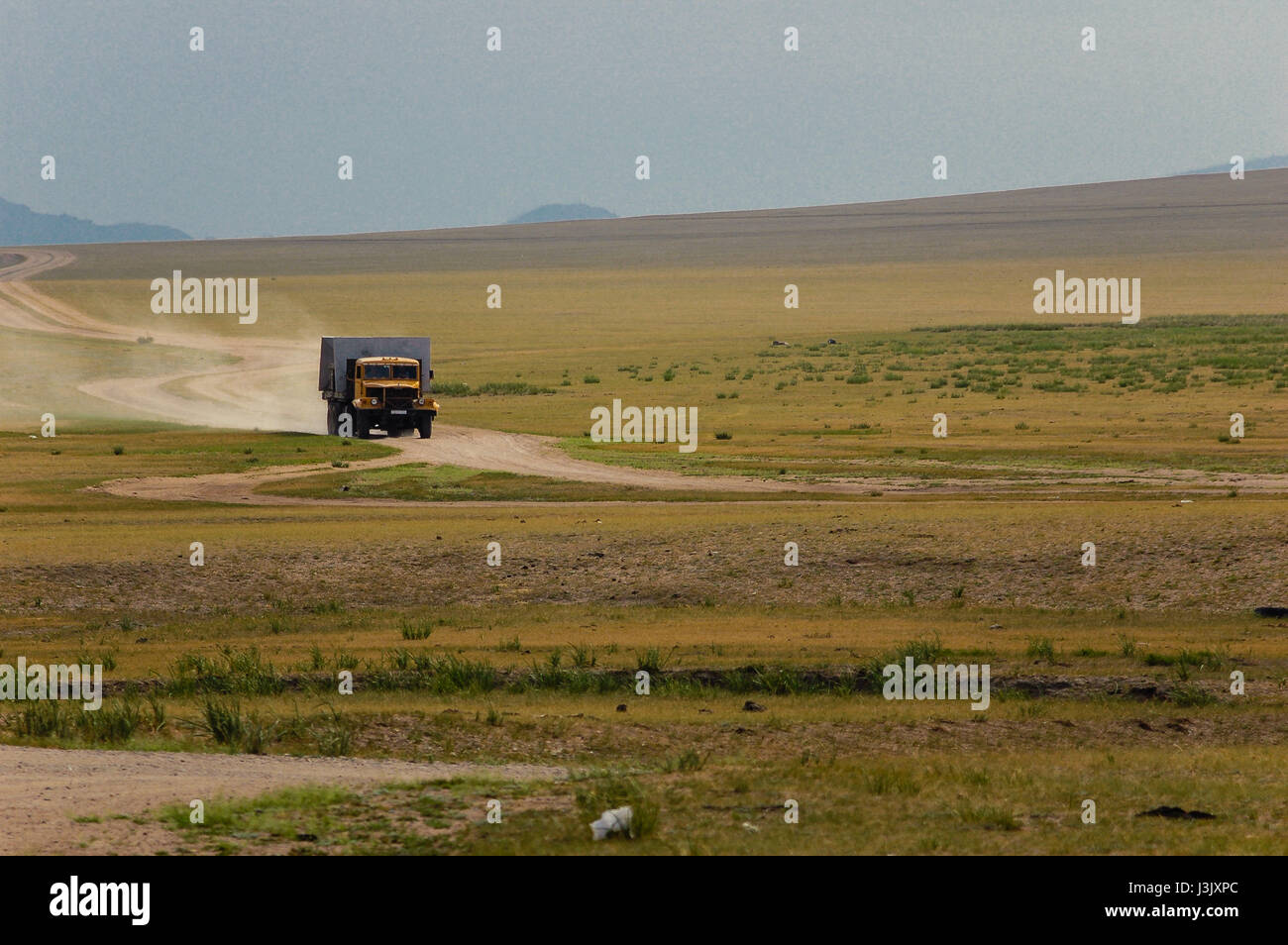 Truck in the gobi desert in Mongolia Stock Photo