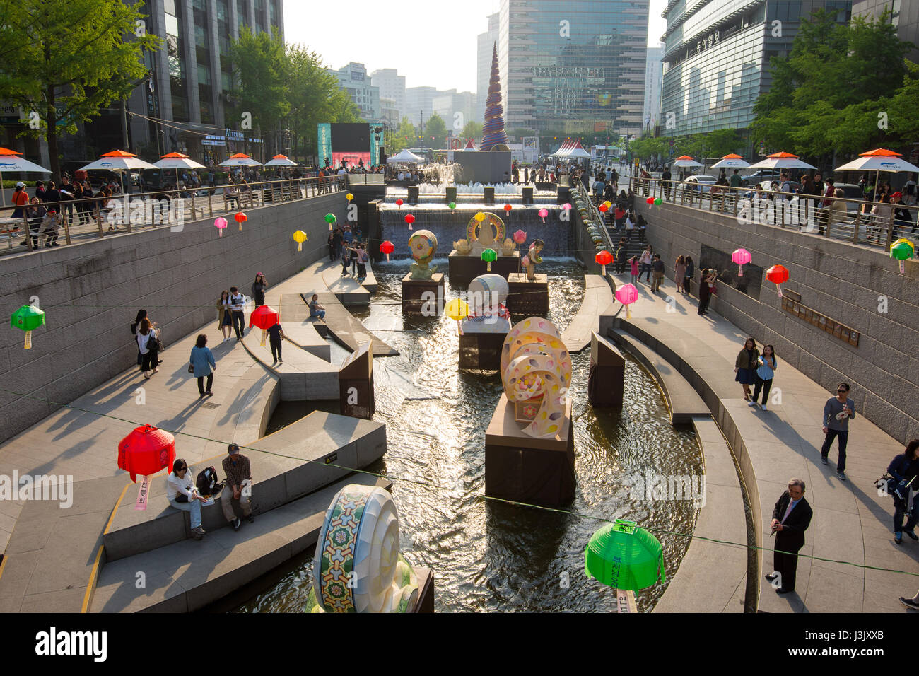 Seoul, South Korea Cheonggyecheon stream lantern festival Stock Photo Alamy
