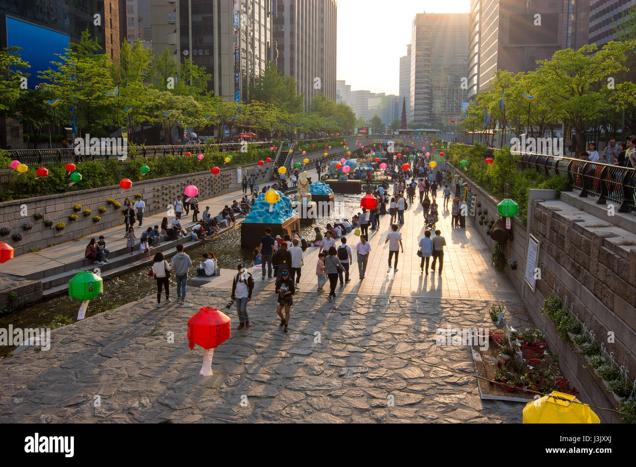 Seoul, South Korea Cheonggyecheon stream lantern festival Stock Photo Alamy