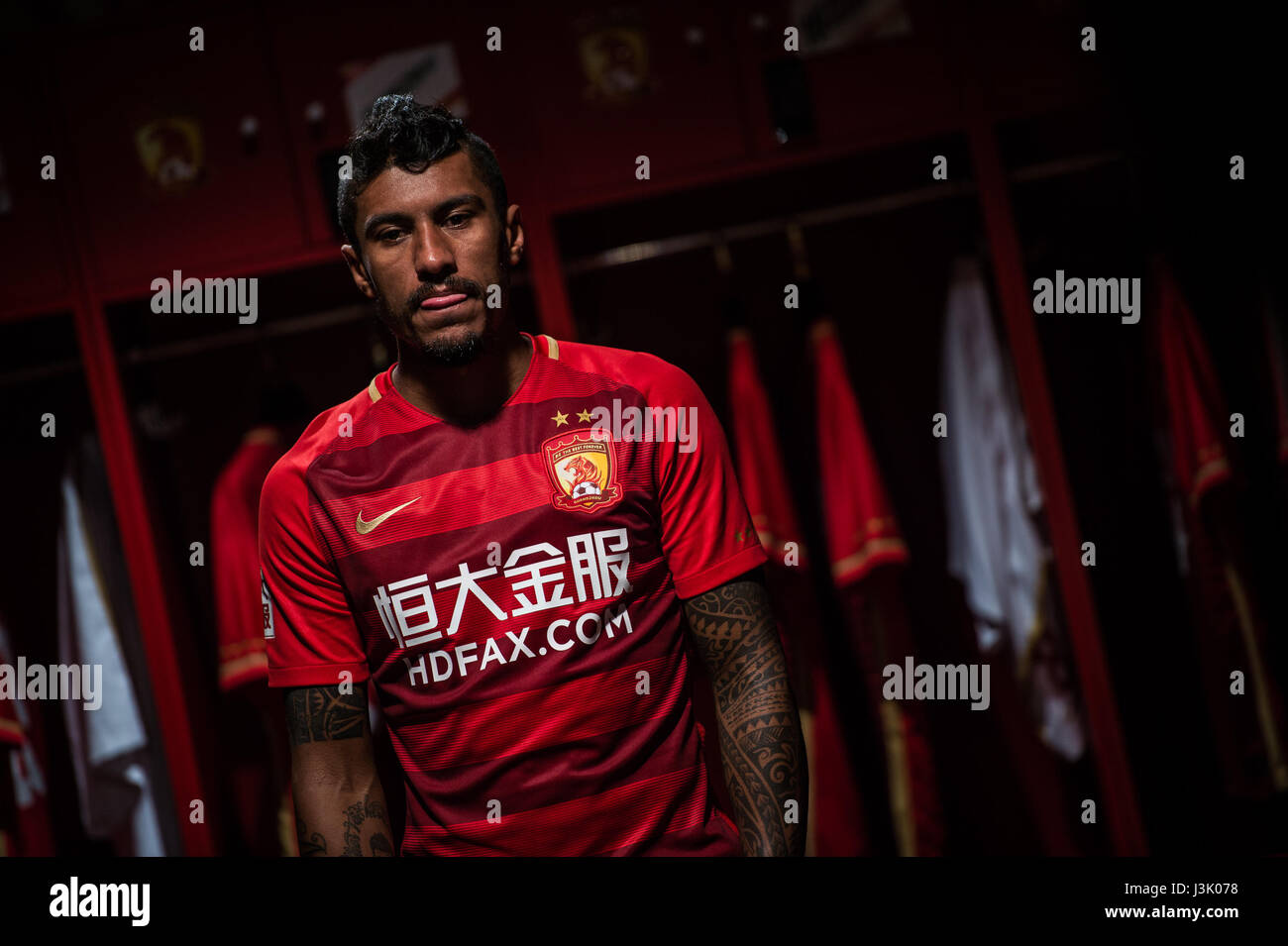 Paulinho of guangzhou evergrande hi-res stock photography and images - Alamy