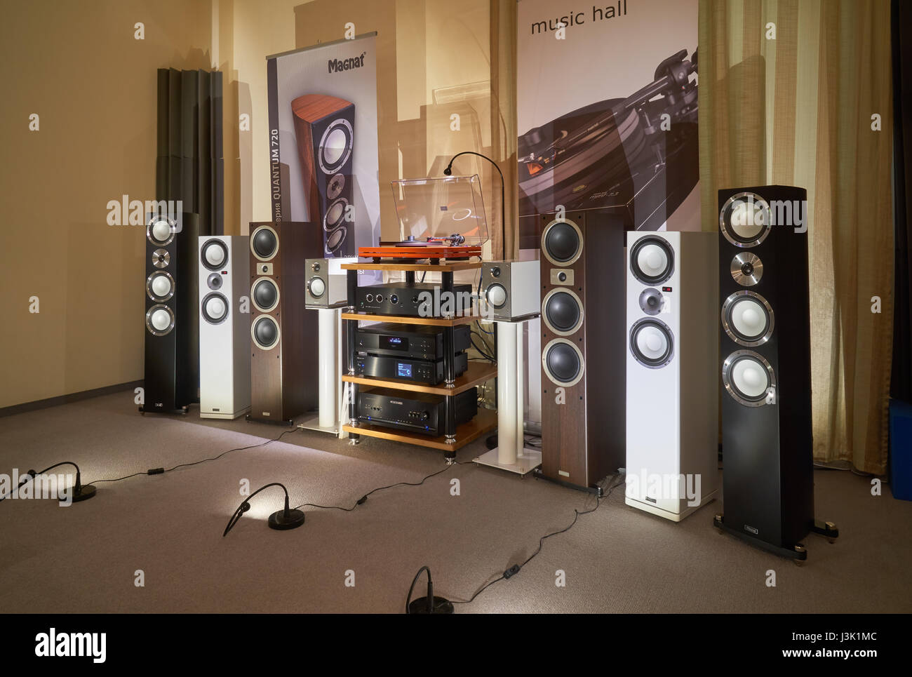 hi end stereo system