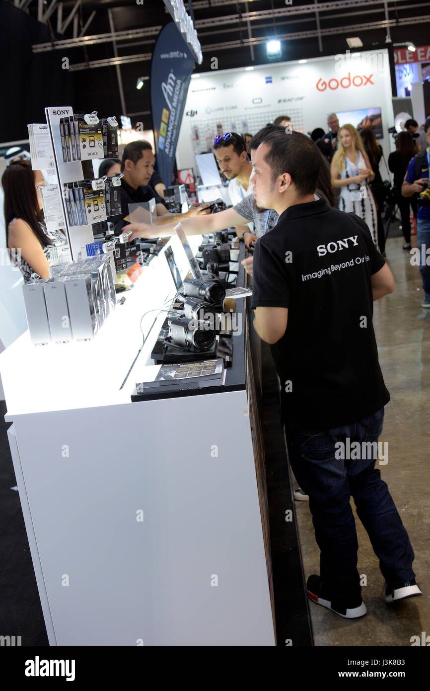 May 5, 2017, Dubai, United Arab Emirates. Photography Live exhibition 4