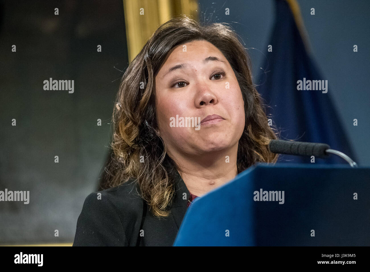 New York, United States. 05th May, 2017. U.S. Representative Grace Meng (D - NY 6th District) is seen during the press conference. New York City Mayor Bill de Blasio, joined by U.S. Congress members representing districts in New York City, held a press conference in the Blue Room at City Hall to announce a federal budget deal allowing for $68 million of reimbursements by the federal government for the City's expenses in protecting Trump Tower and the Presidential First Family. Credit: Albin Lohr-Jones/Pacific Press/Alamy Live News Stock Photo